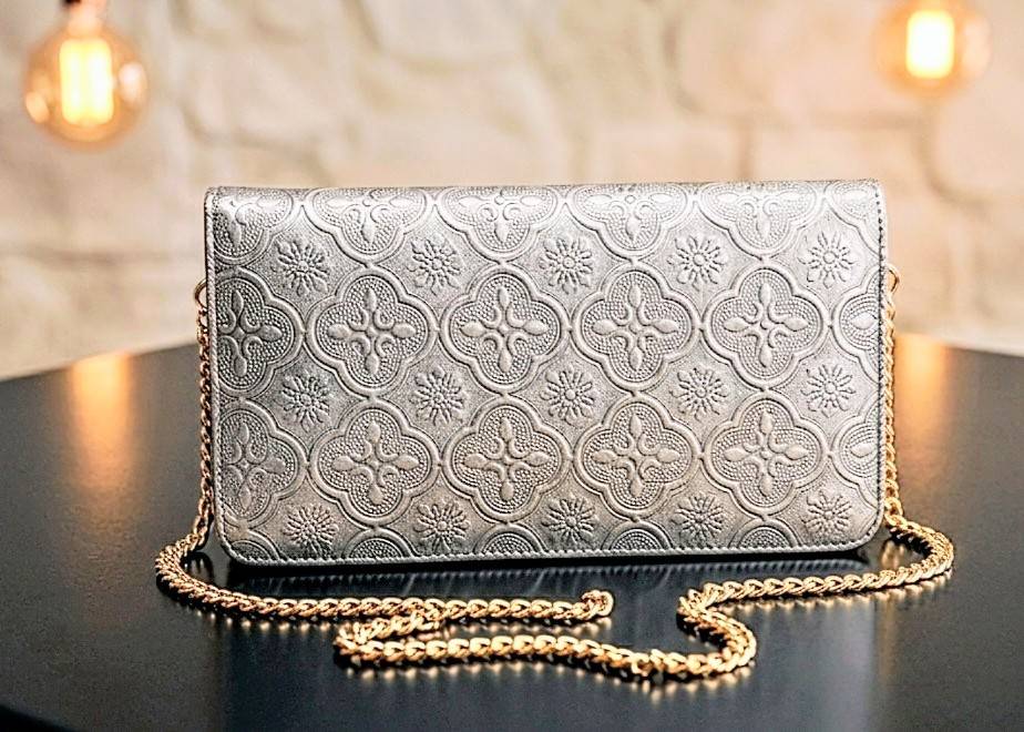 鳴鋐實業 Metal Leather